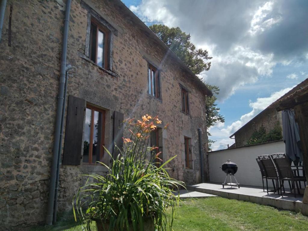 Chambre D'Hotes De Puy Faucher Arrenes Eksteriør billede